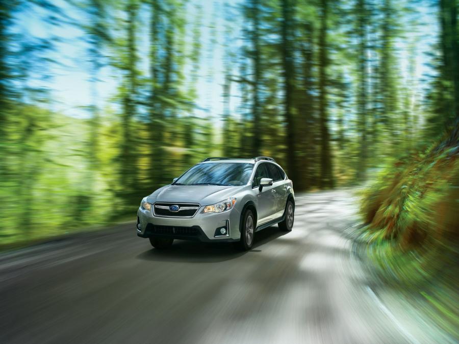  Subaru Crosstrek Hybrid 2016 года  (фото 4 из 9)